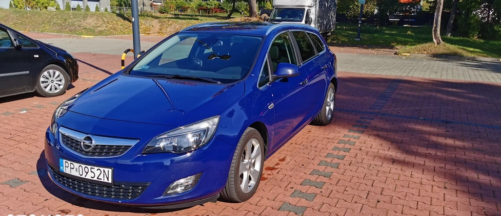 Opel Astra cena 26500 przebieg: 219000, rok produkcji 2011 z Piła małe 22